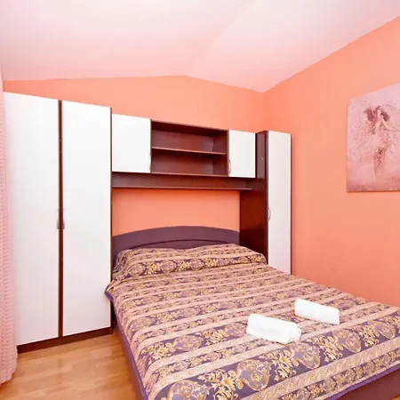 Apartman Marin *